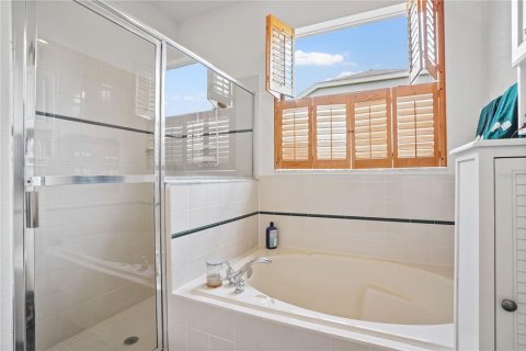 House in Lake Mary, Florida 3 bedrooms, 191.1 sq.m. № 1761114 - photo 21