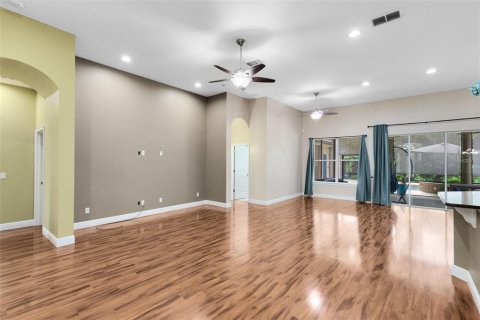 Снять в аренду виллу или дом в Овьедо, Флорида 3 комнаты, 278.8м2, № 1905601 - фото 11