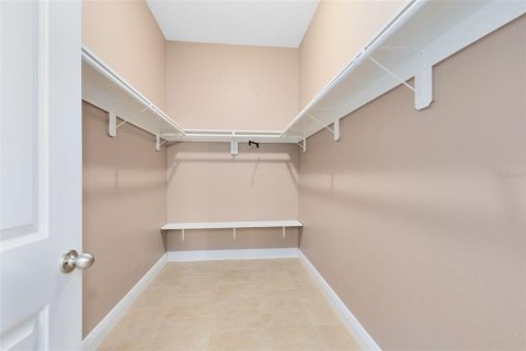 Снять в аренду виллу или дом в Овьедо, Флорида 3 комнаты, 278.8м2, № 1905601 - фото 15