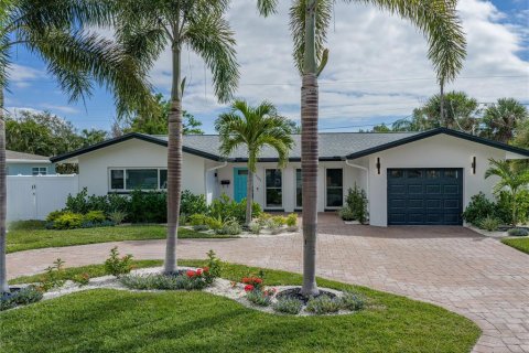 Casa en venta en Saint Petersburg, Florida, 3 dormitorios, 194.07 m2 № 2220932 - foto 2