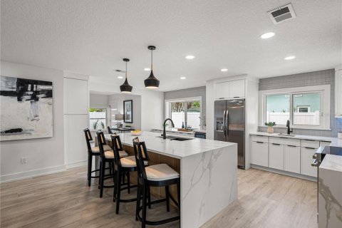 Casa en venta en Saint Petersburg, Florida, 3 dormitorios, 194.07 m2 № 2220932 - foto 11