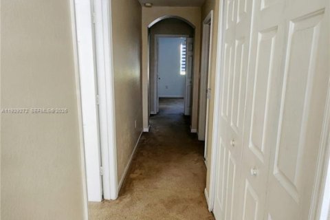 Adosado en alquiler en Homestead, Florida, 3 dormitorios № 1998166 - foto 10