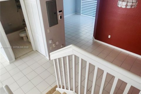 Adosado en alquiler en Homestead, Florida, 3 dormitorios № 1998166 - foto 9