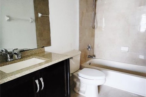 Adosado en alquiler en Homestead, Florida, 3 dormitorios № 1998166 - foto 21