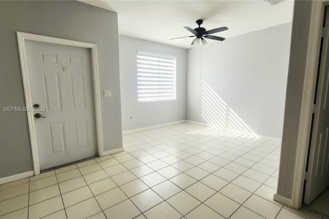 Adosado en alquiler en Homestead, Florida, 3 dormitorios № 1998166 - foto 6