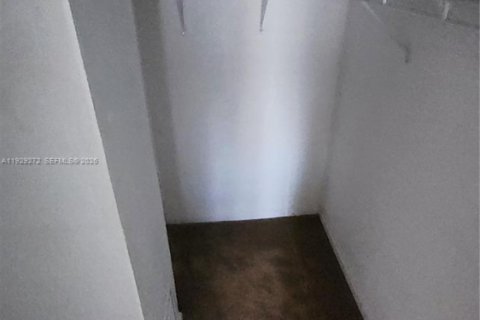 Adosado en alquiler en Homestead, Florida, 3 dormitorios № 1998166 - foto 25