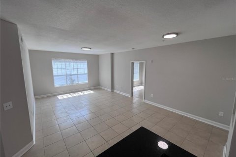 Condo in Orlando, Florida, 1 bedroom  № 1910013 - photo 2