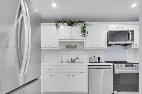 Copropriété à vendre à Boca Raton, Floride: 2 chambres, 98.1 m2 № 2010739 - photo 5