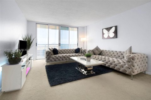 Copropriété à vendre à Boca Raton, Floride: 2 chambres, 98.1 m2 № 2010739 - photo 3