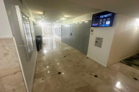 Copropriété à vendre à Hallandale Beach, Floride: 1 chambre, 99.87 m2 № 2091314 - photo 22