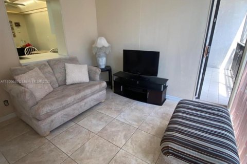 Copropriété à vendre à Hallandale Beach, Floride: 1 chambre, 99.87 m2 № 2091314 - photo 20
