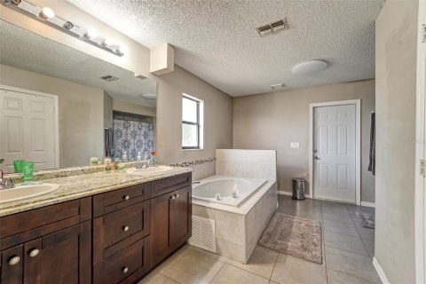 Casa en venta en Spring Hill, Florida, 3 dormitorios, 168.52 m2 № 2135102 - foto 18