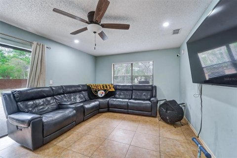 Casa en venta en Spring Hill, Florida, 3 dormitorios, 168.52 m2 № 2135102 - foto 8