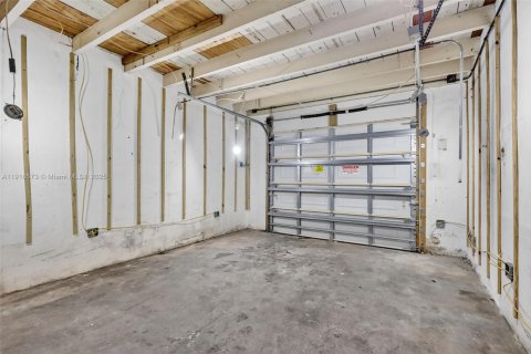 Casa en venta en Hollywood, Florida, 3 dormitorios, 147.25 m2 № 1974319 - foto 25