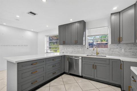 Casa en venta en Hollywood, Florida, 3 dormitorios, 147.25 m2 № 1974319 - foto 22