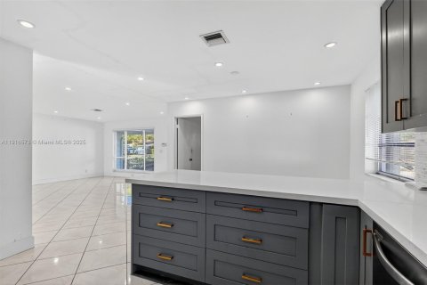 Casa en venta en Hollywood, Florida, 3 dormitorios, 147.25 m2 № 1974319 - foto 23