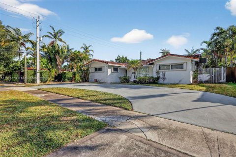 Casa en venta en Hollywood, Florida, 3 dormitorios, 147.25 m2 № 1974319 - foto 3