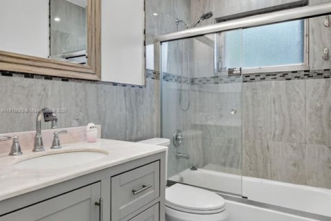 Casa en venta en Hollywood, Florida, 3 dormitorios, 147.25 m2 № 1974319 - foto 14