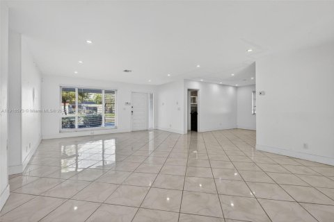 Casa en venta en Hollywood, Florida, 3 dormitorios, 147.25 m2 № 1974319 - foto 9