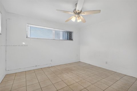 Casa en venta en Hollywood, Florida, 3 dormitorios, 147.25 m2 № 1974319 - foto 29