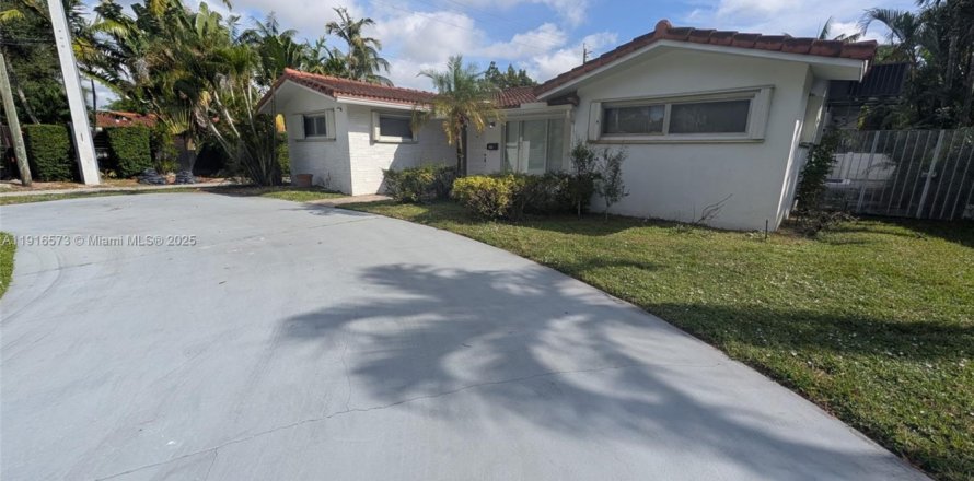 Casa en Hollywood, Florida 3 dormitorios, 147.25 m2 № 1974319