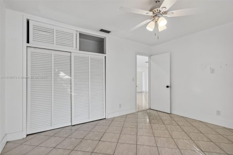 Casa en venta en Hollywood, Florida, 3 dormitorios, 147.25 m2 № 1974319 - foto 16