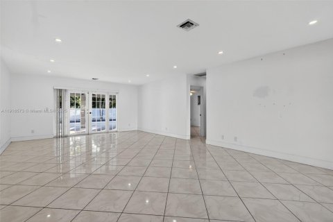 Casa en venta en Hollywood, Florida, 3 dormitorios, 147.25 m2 № 1974319 - foto 7