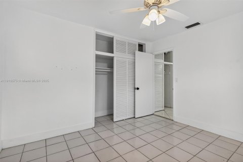 Casa en venta en Hollywood, Florida, 3 dormitorios, 147.25 m2 № 1974319 - foto 12