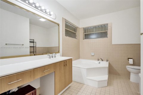 Villa ou maison à vendre à Davie, Floride: 4 chambres, 222.97 m2 № 1974275 - photo 21