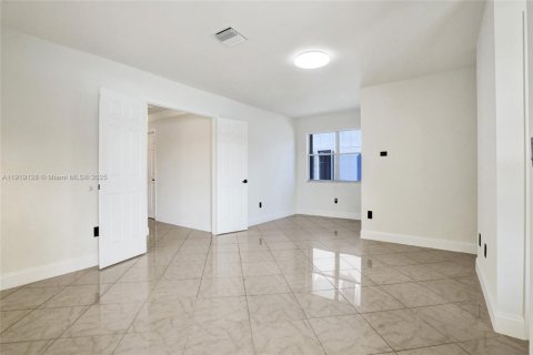 Villa ou maison à vendre à Davie, Floride: 4 chambres, 222.97 m2 № 1974275 - photo 18