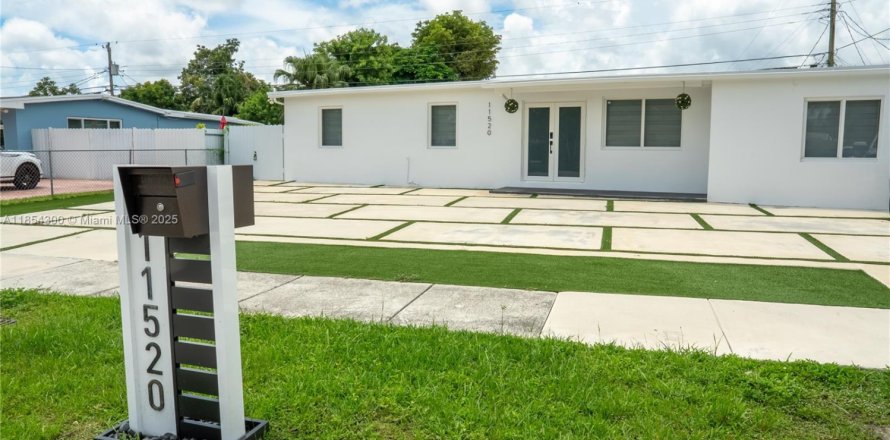 House in Miami, Florida 5 bedrooms, 196.02 sq.m. № 1872294