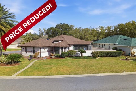 House in Leesburg, Florida 3 bedrooms, 200.58 sq.m. № 2101058