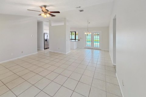 House in Port St. Lucie, Florida 3 bedrooms, 133.41 sq.m. № 2191974 - photo 20