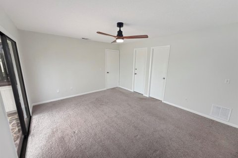House in Port St. Lucie, Florida 3 bedrooms, 133.41 sq.m. № 2191974 - photo 7