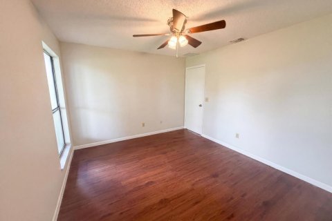 House in Port St. Lucie, Florida 3 bedrooms, 133.41 sq.m. № 2191974 - photo 10