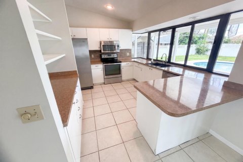 House in Port St. Lucie, Florida 3 bedrooms, 133.41 sq.m. № 2191974 - photo 27