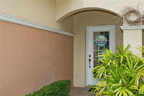 Townhouse in Gulfport, Florida 3 bedrooms, 216.65 sq.m. № 1615038 - photo 2