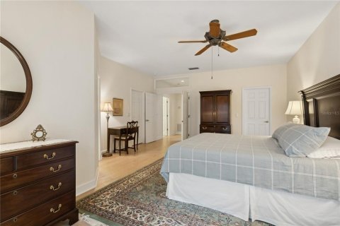 Townhouse in Gulfport, Florida 3 bedrooms, 216.65 sq.m. № 1615038 - photo 18