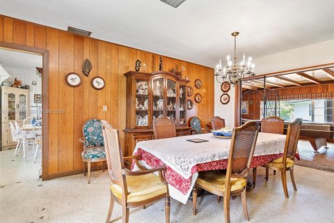 House in Southwest Ranches, Florida 7 bedrooms, 512.36 sq.m. № 2028154 - photo 15