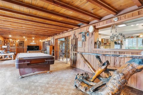 House in Southwest Ranches, Florida 7 bedrooms, 512.36 sq.m. № 2028154 - photo 27