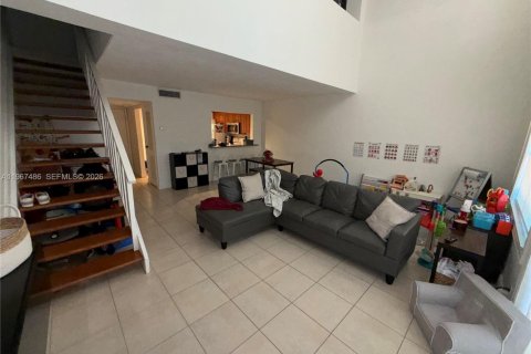 Copropriété à louer à Hialeah, Floride: 1 chambre, 91.23 m2 № 2028671 - photo 9