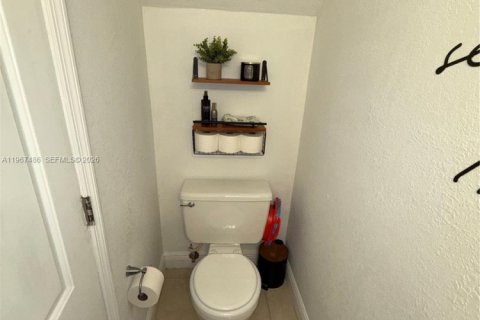 Copropriété à louer à Hialeah, Floride: 1 chambre, 91.23 m2 № 2028671 - photo 27
