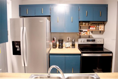 House in Deltona, Florida 2 bedrooms, 120.59 sq.m. № 2109197 - photo 11