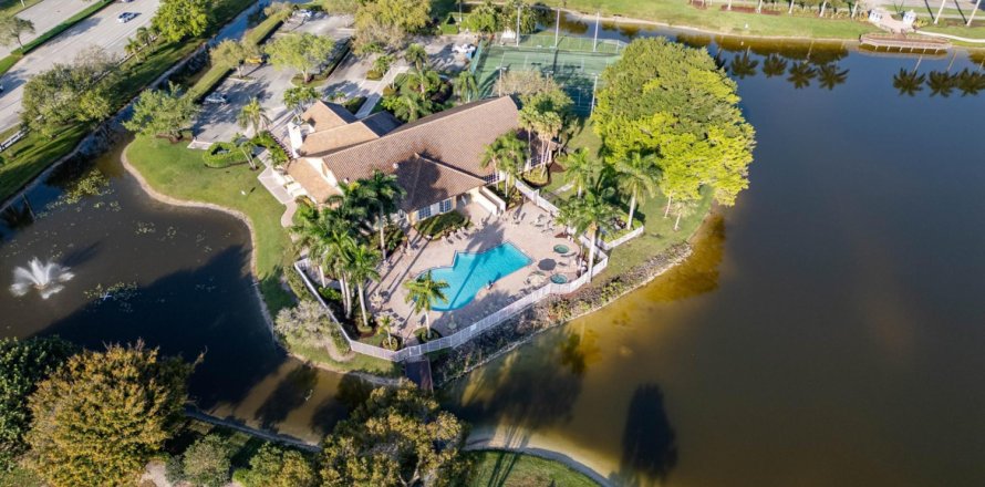 House in Wellington, Florida 3 bedrooms, 144 sq.m. № 1074582