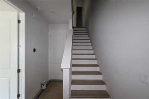 Townhouse in Saint Petersburg, Florida 3 bedrooms, 181.35 sq.m. № 1866770 - photo 7