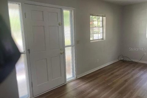 House in Gainesville, Florida 3 bedrooms, 117.89 sq.m. № 2198859 - photo 2