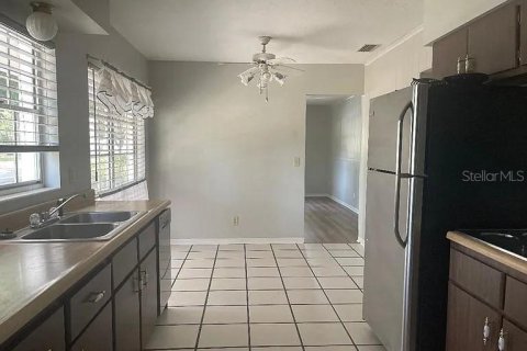 House in Gainesville, Florida 3 bedrooms, 117.89 sq.m. № 2198859 - photo 6