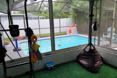 House in New Port Richey, Florida 3 bedrooms, 124.49 sq.m. № 1916247 - photo 23