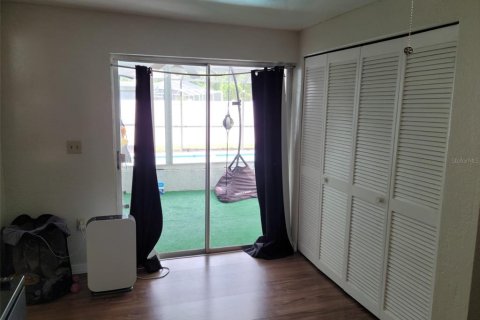 House in New Port Richey, Florida 3 bedrooms, 124.49 sq.m. № 1916247 - photo 10