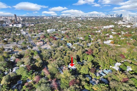 Villa ou maison à vendre à Miami, Floride: 4 chambres, 355.35 m2 № 2026568 - photo 27